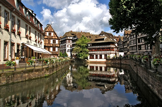 strasbourg-1354438_640